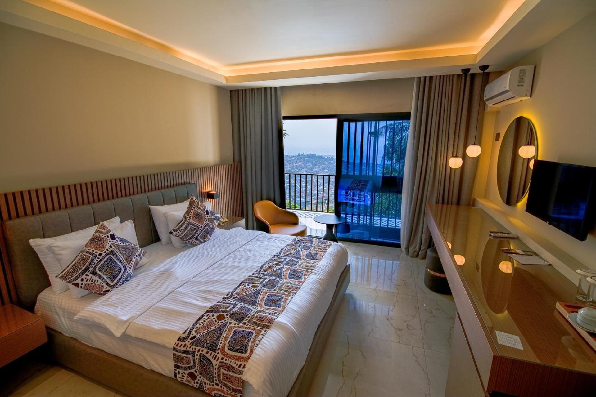 The Country Lodge Hotel Freetown Kültér fotó