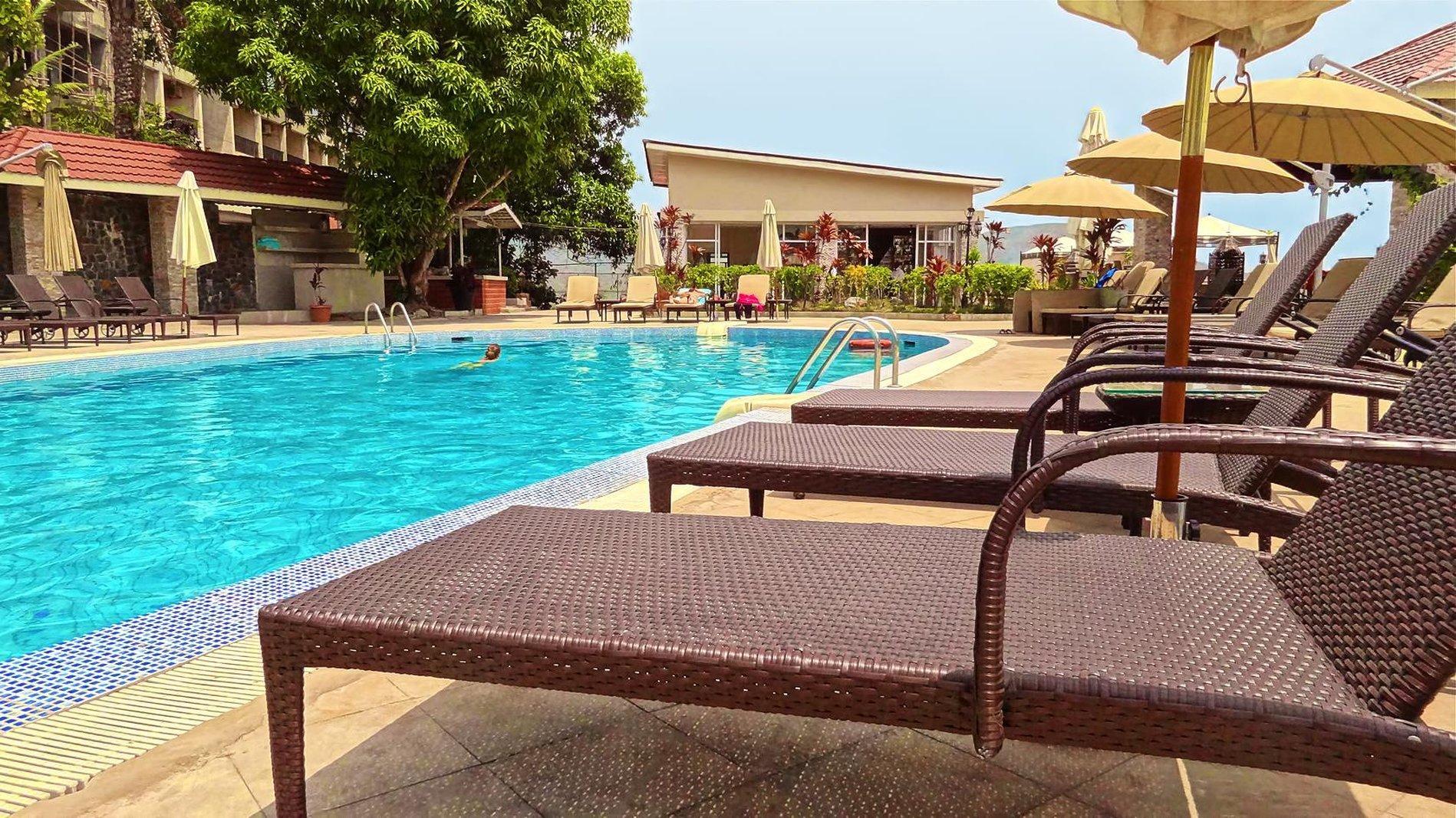 The Country Lodge Hotel Freetown Kültér fotó