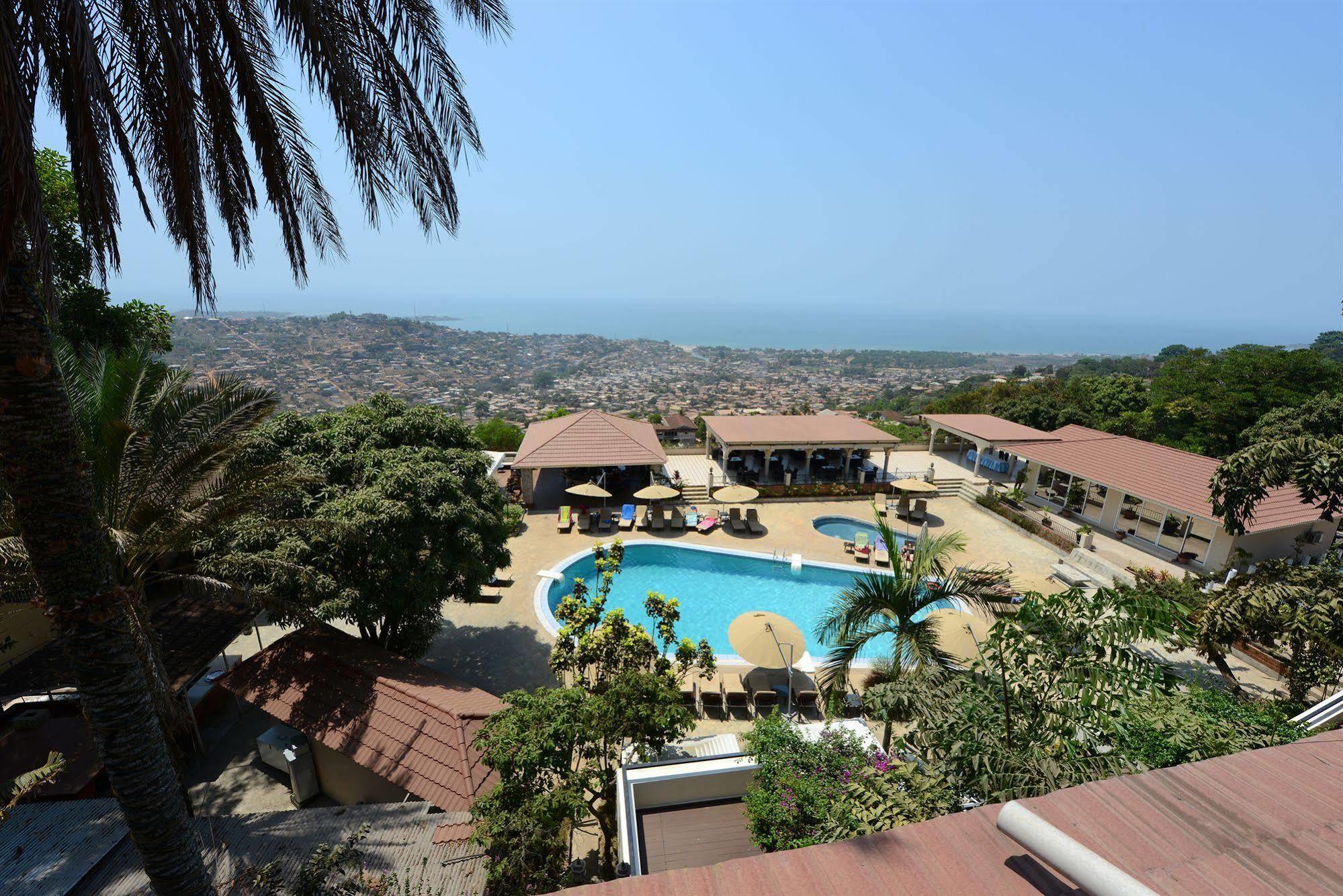 The Country Lodge Hotel Freetown Kültér fotó