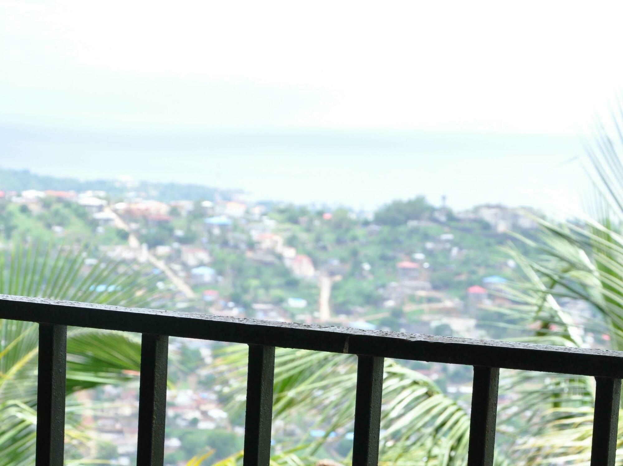 The Country Lodge Hotel Freetown Kültér fotó
