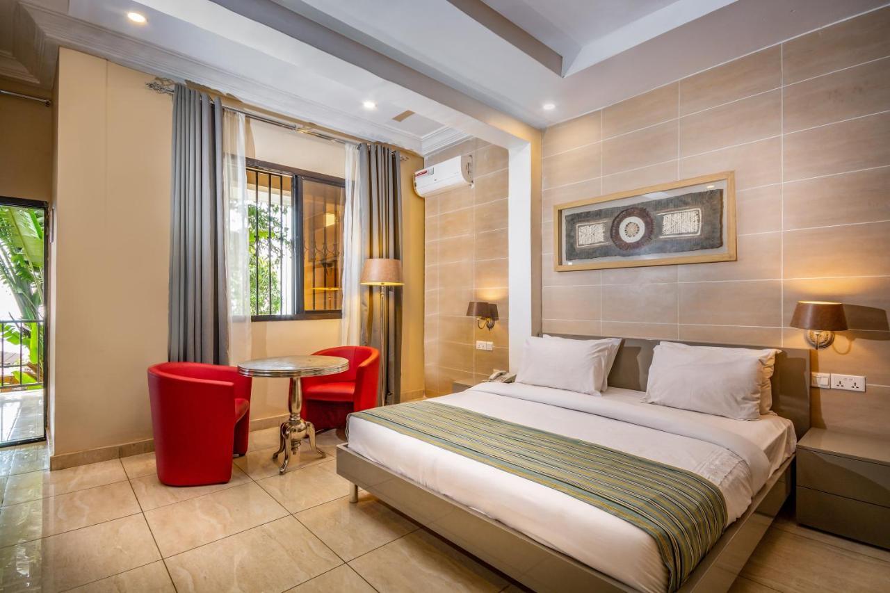 The Country Lodge Hotel Freetown Kültér fotó