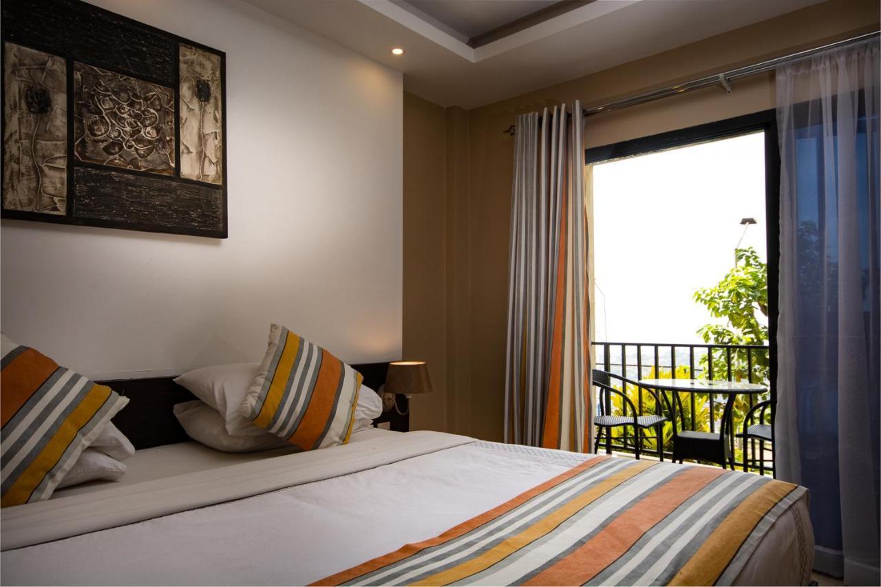 The Country Lodge Hotel Freetown Kültér fotó